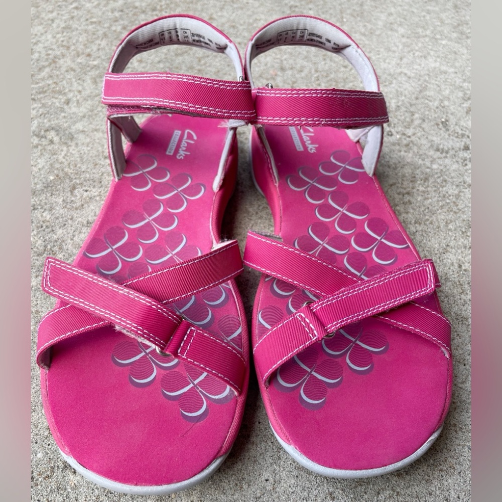 Clarks red sandals sz 8